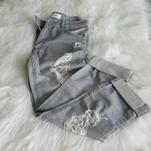 🏷EACHXOTHER Distressed Jean